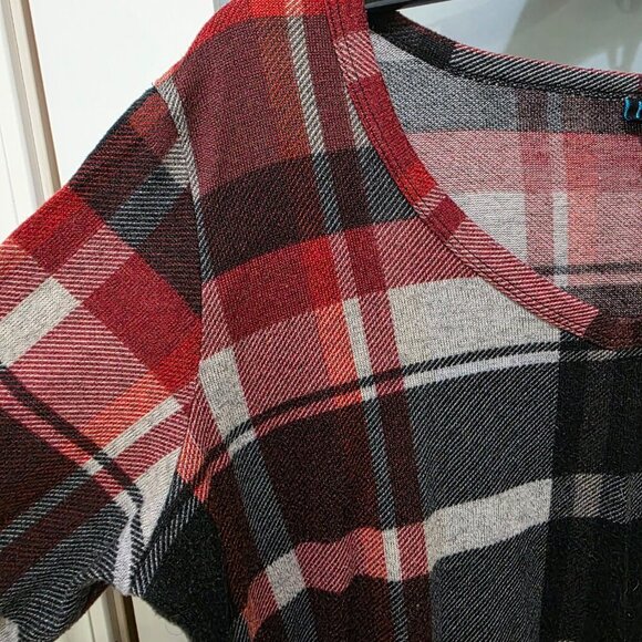 Rue+ Women’s 2X Red Buffalo Plaid Long Sleeve Tee | Soft Flannel Knit Top - Picture 4 of 8